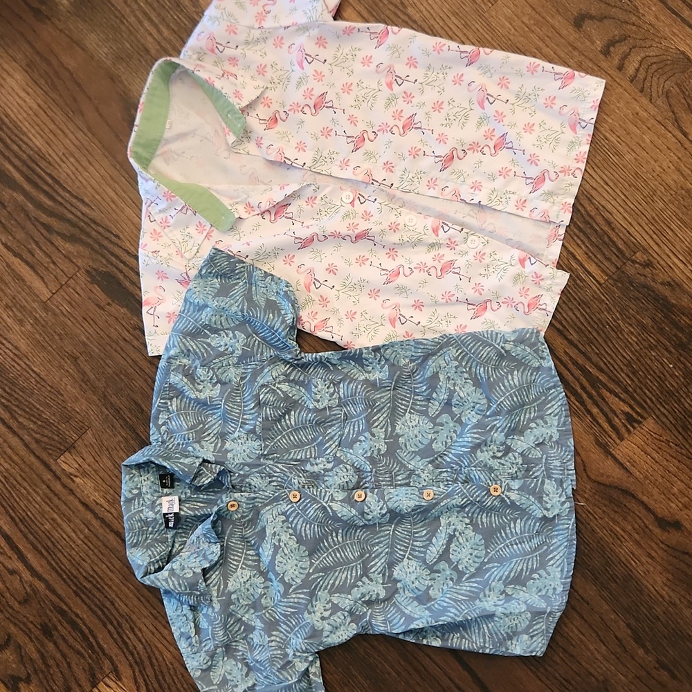 Lot 2 Boys Size 6/Small Button Downs